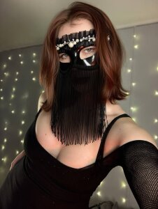 iamreine Public Hình 2