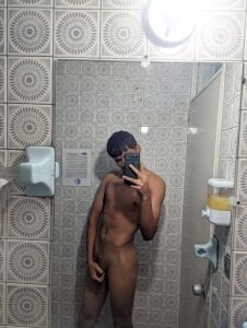 NiccoReda little of me Bild 8