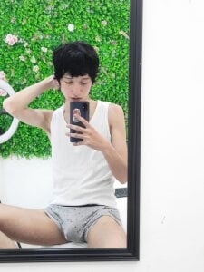 2025 de Emo_Boy_  2 photos