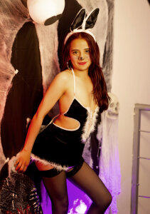 NatallySmiith “Beware: sexy scare” Pic 6