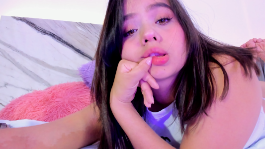 hey guys 🌹🥴 de thamiina_  Imagens