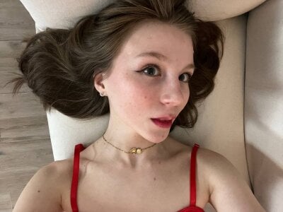 ElliFrankenweenie preview “look at me, how cute I am” Pic 3