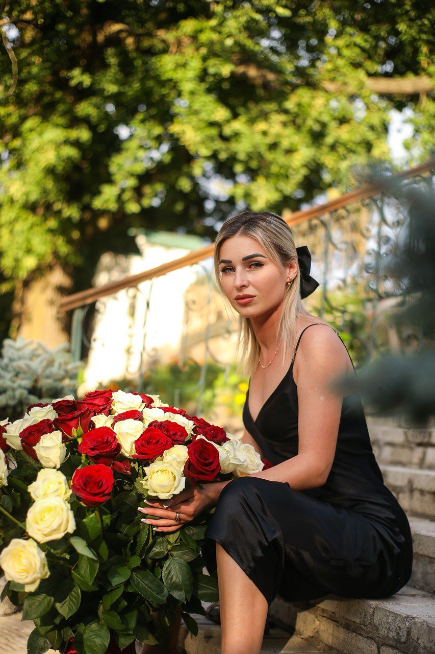 NikkiiStill