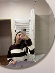 TovaNicometo on the other side of the mirror Pic 4