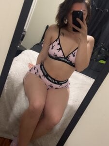 Celaena Celaena 👑 Pic 2