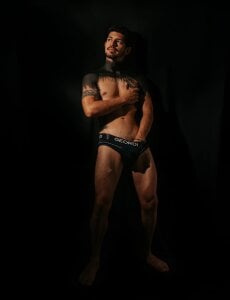 AlejandroStormm My body lubricated 😏 Pic