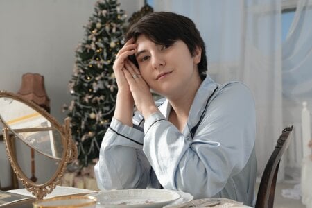 Lily_Marlin cozy Christmas Pic 9