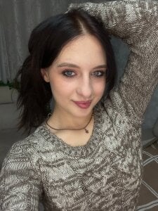 TalishaSturdy smile shines brighter than gold🥰 Pic 5