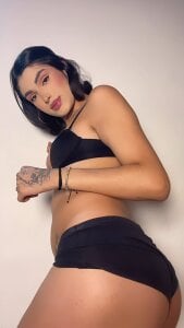 rihannagil Shorts Gambar 3