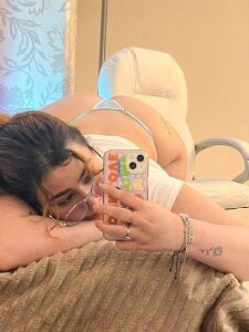 AdelaTaylor good girl Pic 6