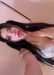 Meloddy_Rose 🤍 Pic 2