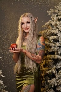 KateMonroe Happy New Year from the elf Pic 4