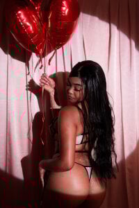 ebony_rossee VALENTINE'S DAY Foto 4