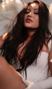 kassia_kim 🤍🪽 Pic 3