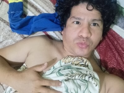 Hola de 3-11A  8 photos