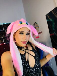 angelitasexxxhot “Playful and sexy with my cute hat 💋🎩” Pic 3