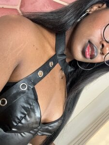 YallianaBrooksopen mind for your pleasure Bild 7