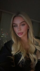 Blonde-Bella-XX Public Poză 5