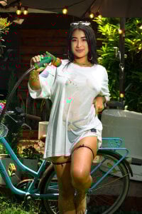 BellaHarllow Biker forever টি ছবি