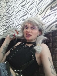 Sally_Dash Public Pic 2