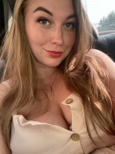 Sweet___Emily Public Photo 5