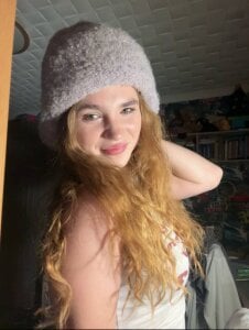 DiedraGlackin A little photo of me Pic 3