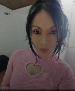 Velora_nigth A hot girl 🔥😈  2টি ছবি