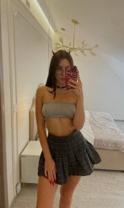 Monika_Nyx Public Pic 5