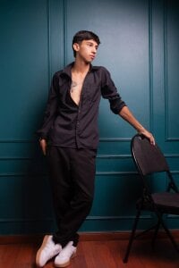 ME AT THE OFFICE! ❤️ de lucian_davii  4 photos