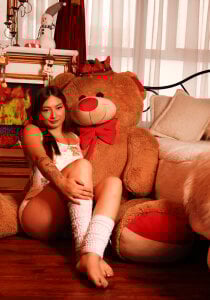 Treat yourself to a moment with me 🎁 de LunaVelvet777  3 Imagens