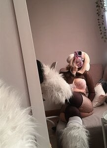 Melody-chers Thursday break my puss... Pic 5