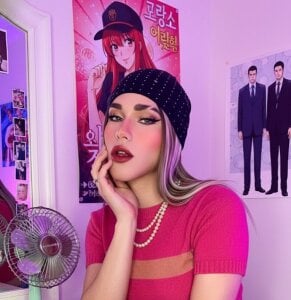 HallieAnnie HALLIE Pic