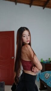 ElyraBloom Good morning, lovely ☀️✨ I’m live from 8:30 a.m. to 3:30 p.m., bringing calm heat, soft smiles, and Pic 3