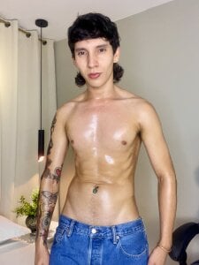 JacoboSwam sweaty boy Pic 2