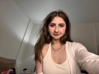 CeolaBurdett Cutie <3 Pic 2