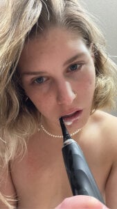 SassynNatty 🪥 Gambar