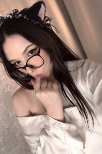 LizaWakenight strict girl🤭  3টি ছবি