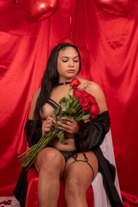 Samara_Hillss: I want you to be my Valentine ( 4 фото)