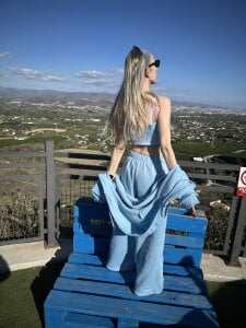 BarbieBlondieGirl Public Pic 3