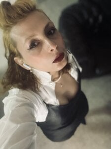 Public de EllieKnights  5 Imagens