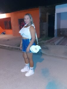 Isis_as Public зображення