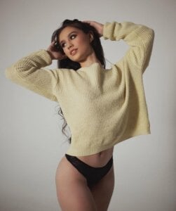 Amelia_Saenz_ 🍒 Pretty Woman 🍒 Pic 2