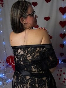 ElenaWatsonn valentine's day 💗💋 รูป  8