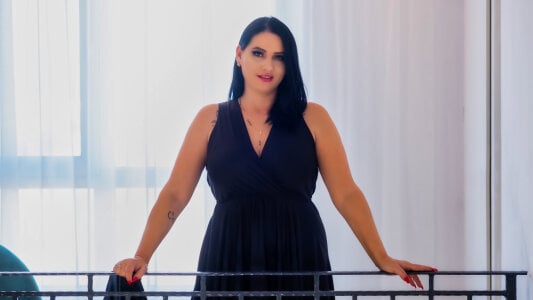 Lauren_Saint
