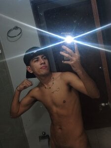 black_men9 kullanıcısının What a hot boy! albümü -  5 fotoğraf