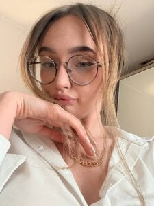 AdeLuna Public Pic 3