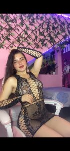 meelanyharux303av Public Pic 4