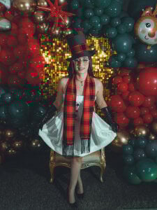 levana1 Merry Christmas 2023 Pic