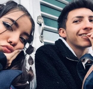 sarah_and_taylorABOUT US ❤️🔥 Bild