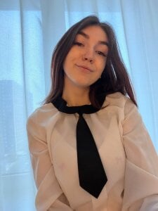 AlveraFavila I'm skipping school Pic 6